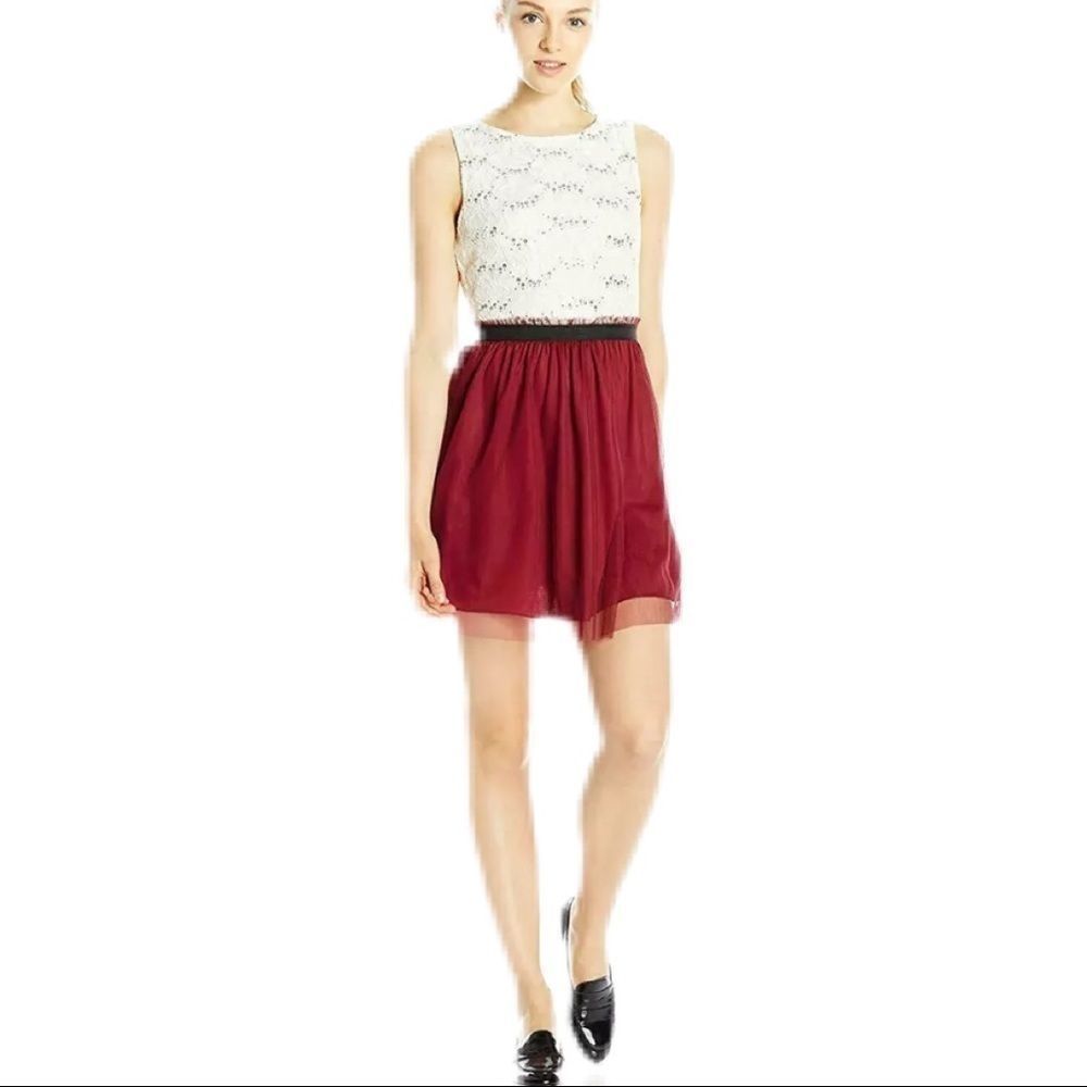 Speechless Junior 7 dress burgundy and ivory lace